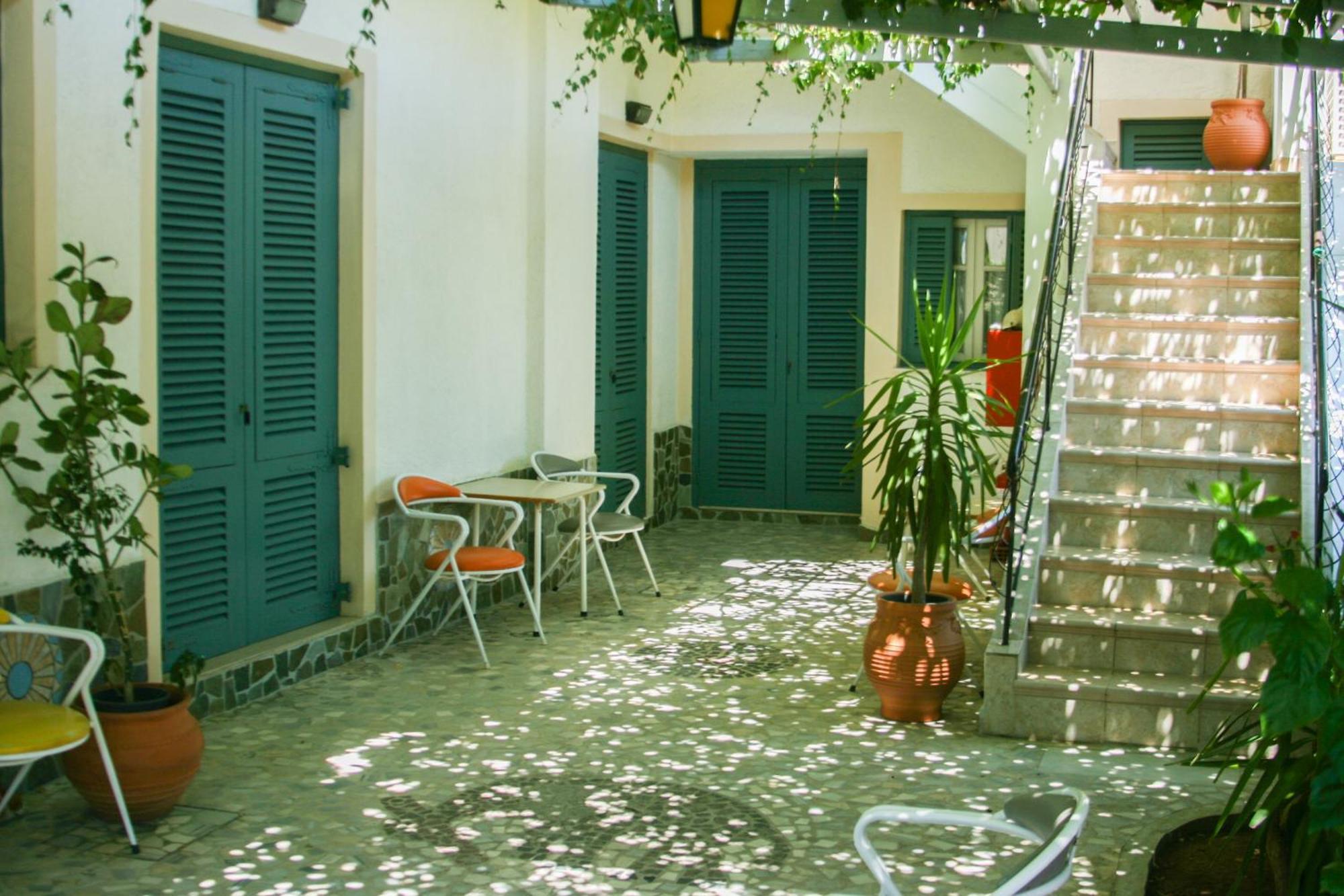 George Apartments Livadia  외부 사진