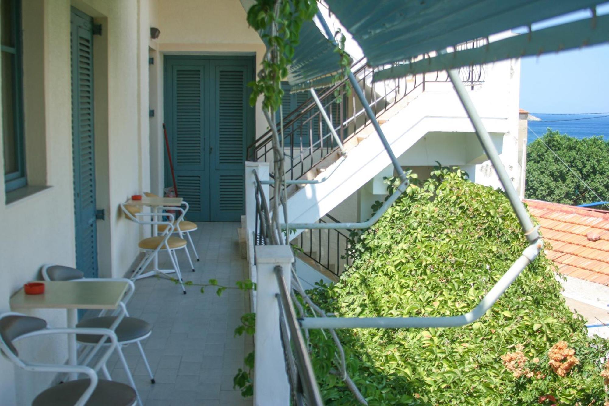George Apartments Livadia  외부 사진